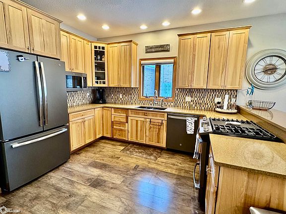 2nd image of 4658 Asbury Dr #1
