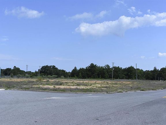 3rd image of 2831 Gulf Breeze Pkwy