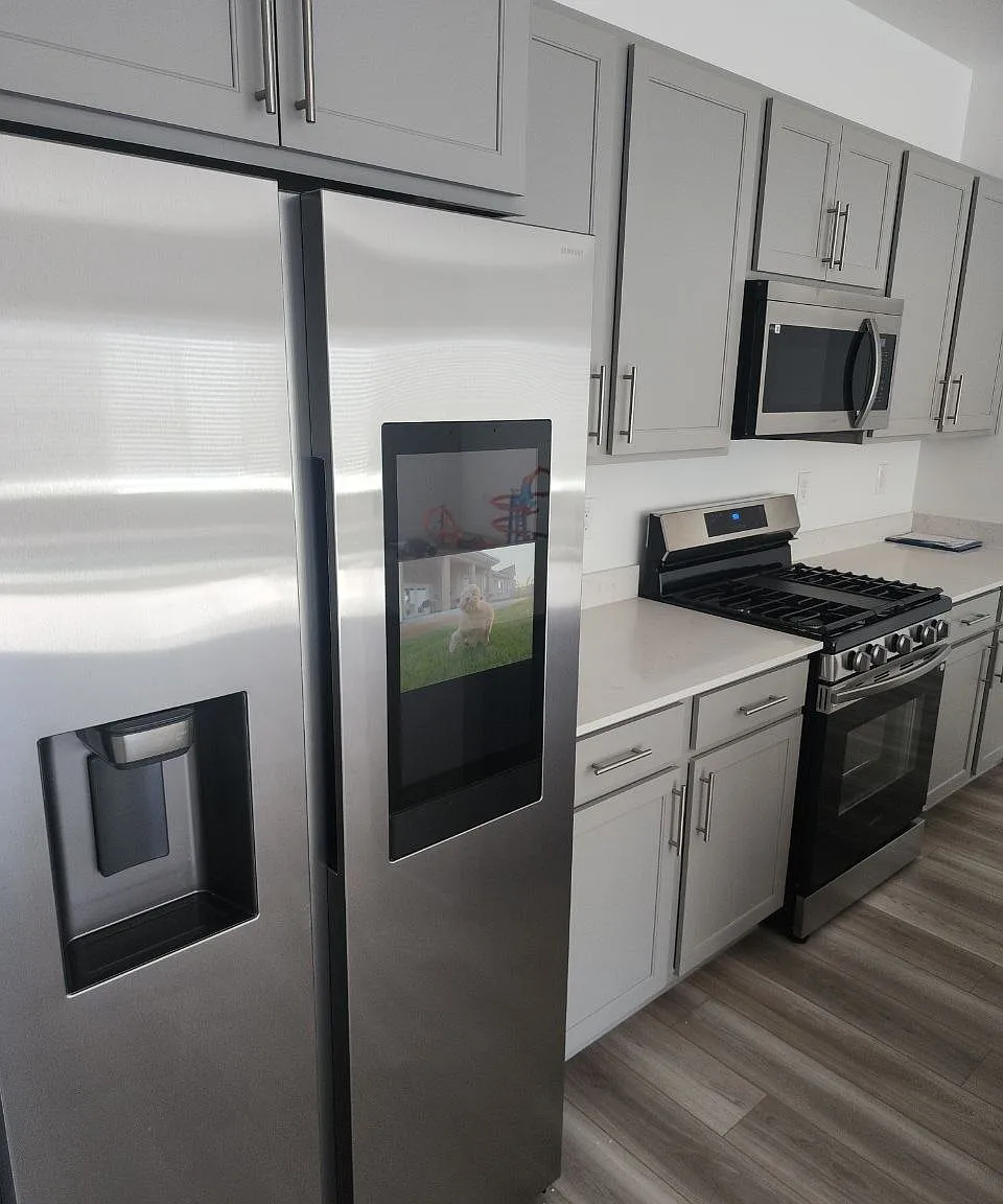 3 bed, 2.5 bath, 1714 sqft, $2,250 — Photo 3