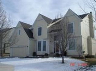 22211 W 52nd St, Shawnee, KS 66226