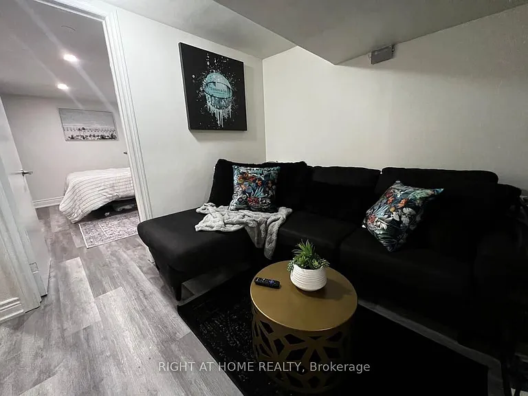 36 Mintwood Dr — Photo 4
