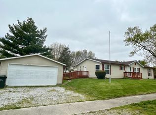 106 N East St, Carthage, IN 46115