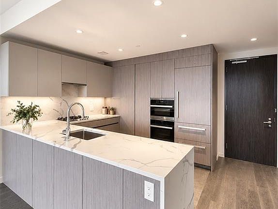 3rd image of 133-36 37th Ave #6E