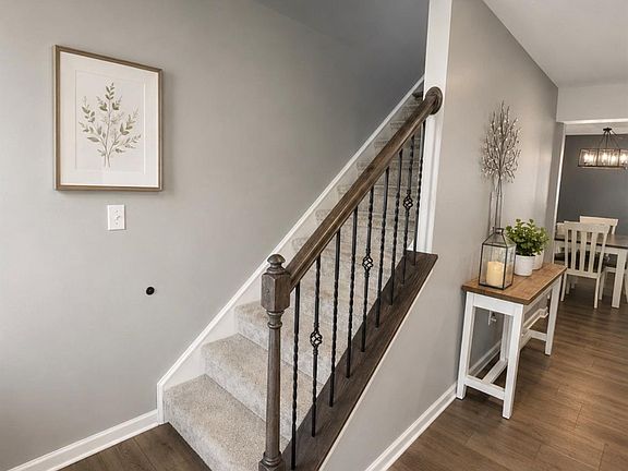 4th image of 320 Marinna Joy Cir