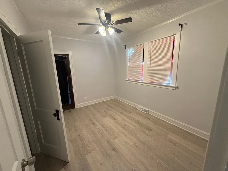 11004 S Normal Ave — Photo 11