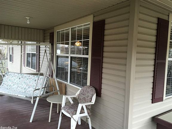 5th image of 140 N Oak St