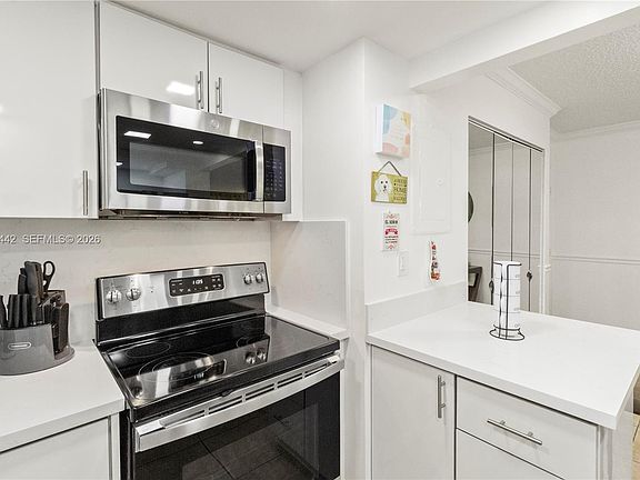 4th image of 840 NW 87th Ave APT 405