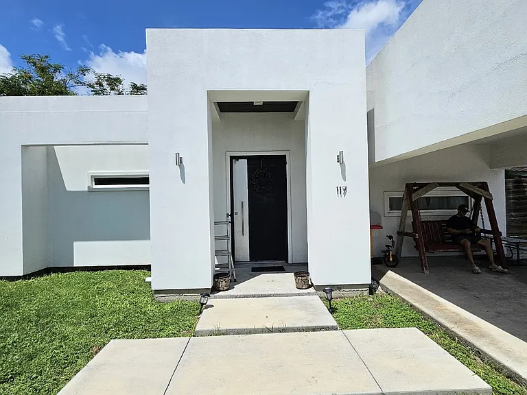 117 Willacy Ave — Photo 6