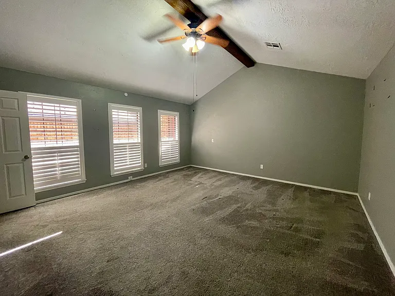 925 Millrun Ct — Photo 5