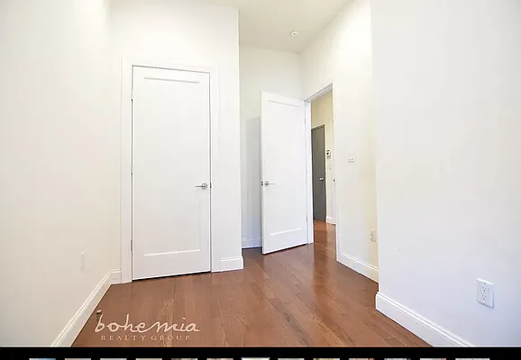 Rented by Bohemia Realty Group | media 14