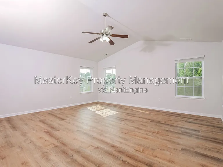 633 Birchhead Dr — Photo 13