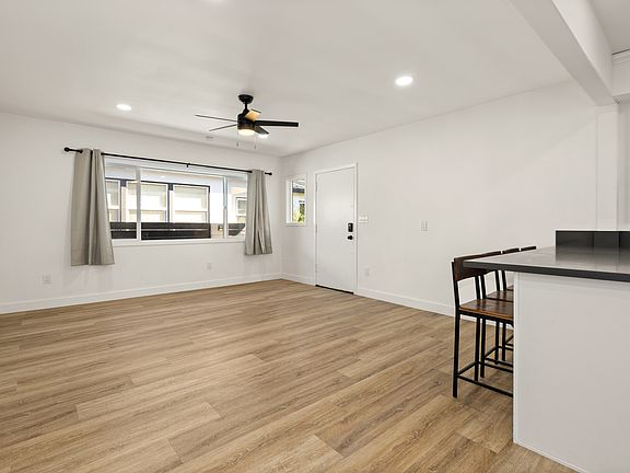 3rd image of 715 Sunset Ave