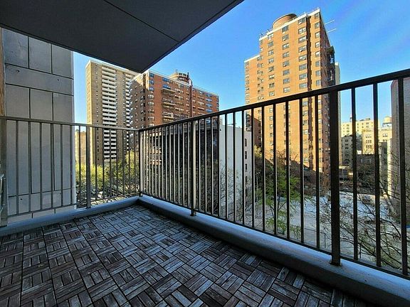 5th image of 50 W 93rd St APT 6F