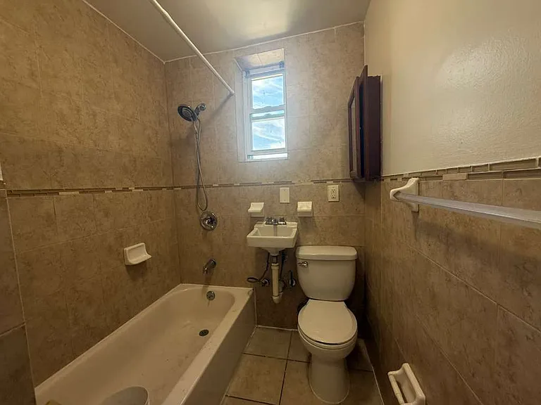 14 Olean Ave #4A — Photo 6