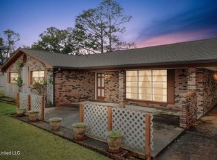 862 Auburn Dr, Biloxi, MS 39532
