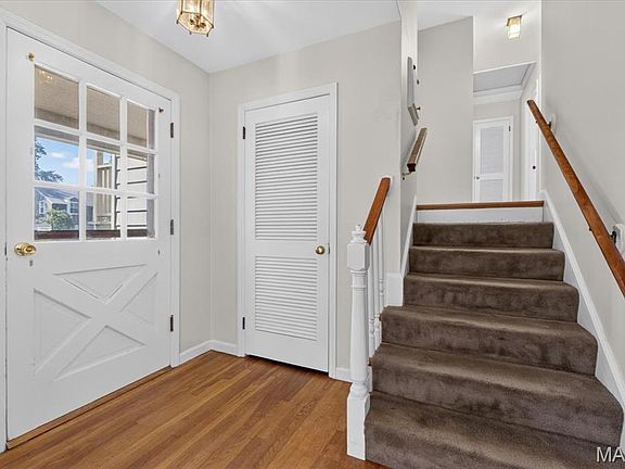 5th image of 621 Windrush Dr
