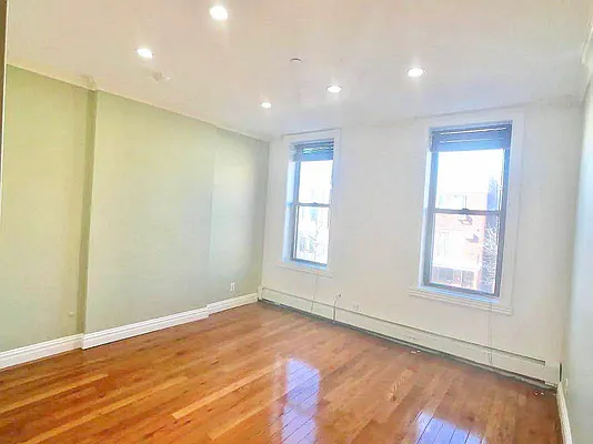 Rented by Mega Homes Realty INC | media 18