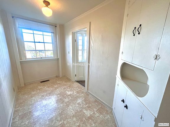 4th image of 335 Howard St #1