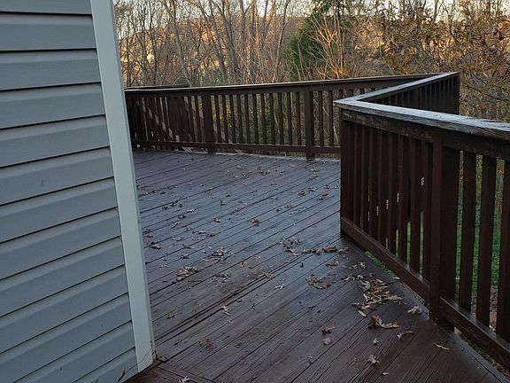 5th image of 351 Parkview Dr