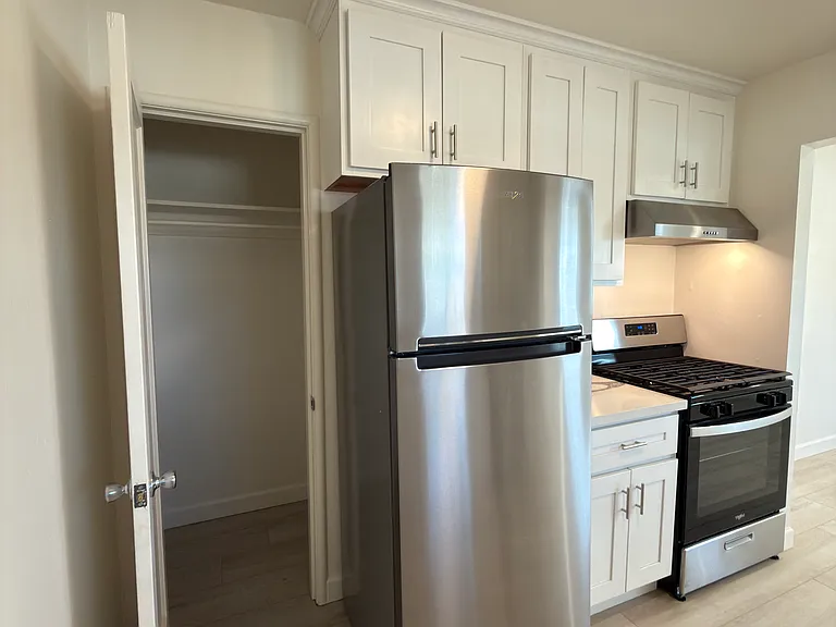 675 Johanna Ave #3 — Photo 3