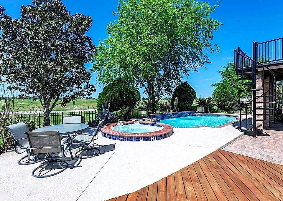 1st image of 11211 Vienna Trails Ln