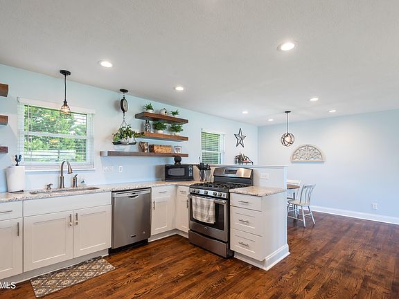 2nd image of 7863 Emory Chase Ln