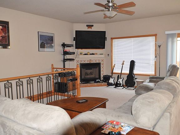 5th image of 1804 Country Oaks Ln