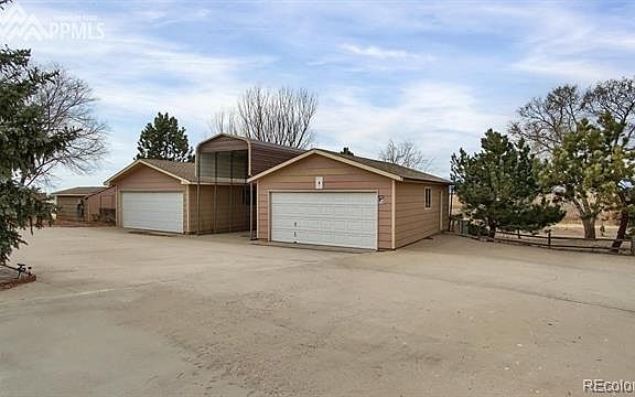 4th image of 7470 Mallard Dr