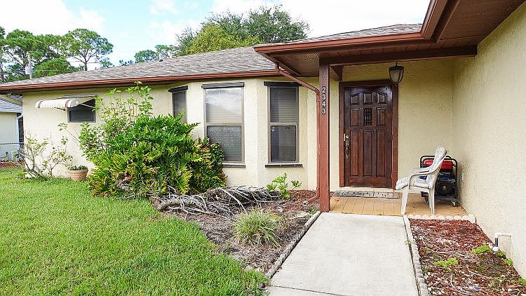 1st image of 2343 SW Naomi Ave