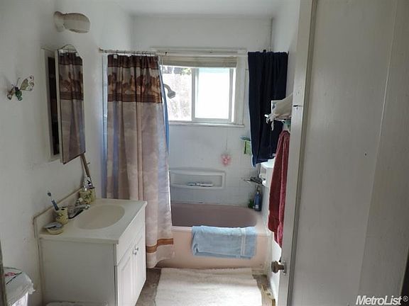 5th image of 1516 Faye St