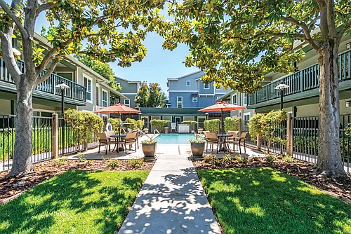Pleasanton Glen Apartments Photo 1