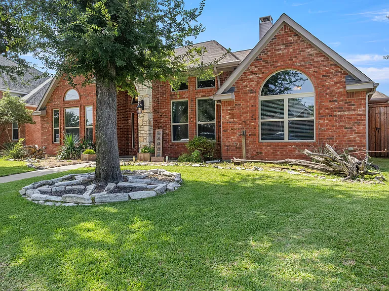 1003 Hunters Creek Dr — Photo 11