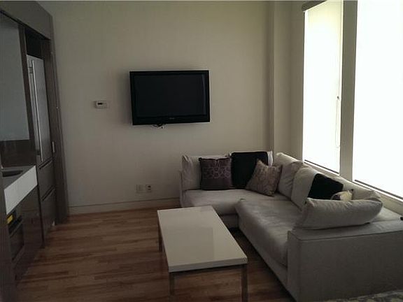 4th image of 16-20 W 19th St APT 7A
