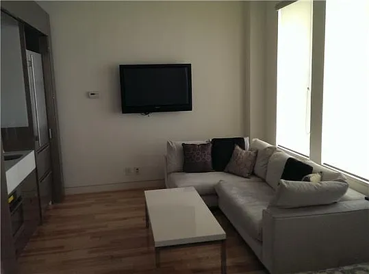 Rented by Kian Realty | media 11