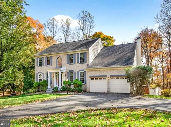 19332 Cissel Manor Dr, Poolesville, MD 20837