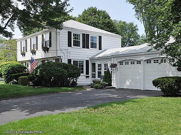 2nd image of 36 Mayfair Dr