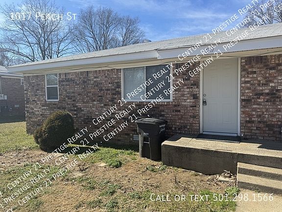 2nd image of 1017 Peach St #1017