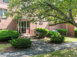 89 Walnut St APT 6, Newton, MA 02460