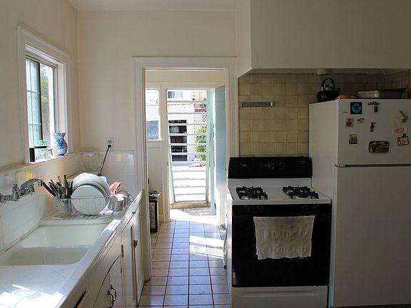 Kitchen- Lower Unit