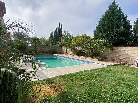 4th image of 2632 S Calaveras Pl