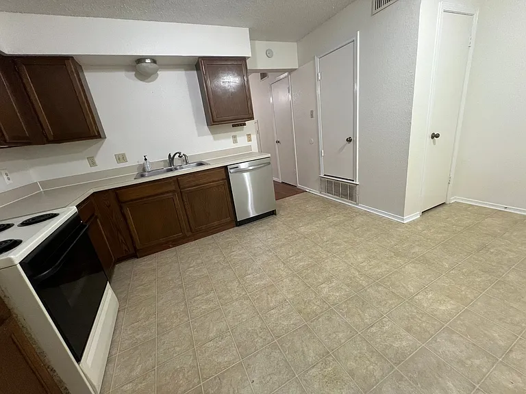 624-630 Wolftrap Dr #626 — Photo 7