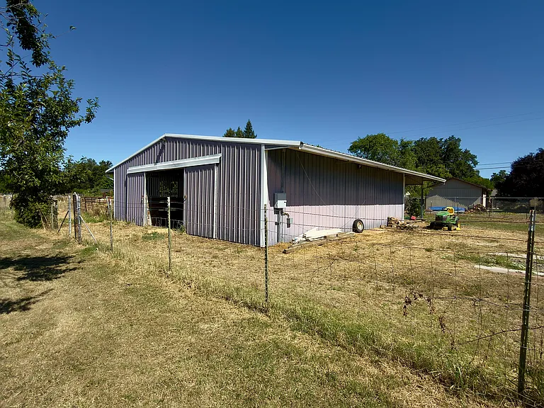 8664 Deschutes Rd — Photo 51
