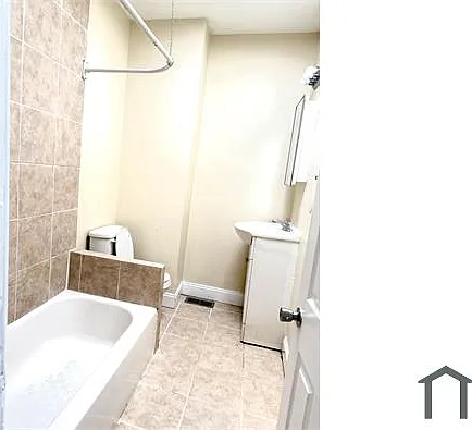 5538 Addison St — Photo 9