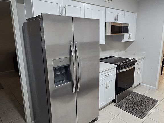 3rd image of 10715 W Tropicana Cir