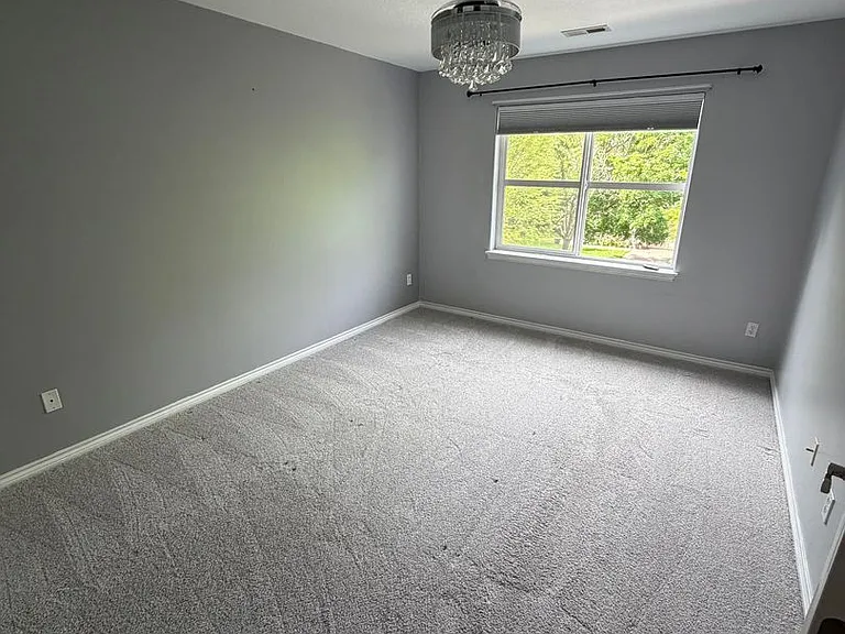 17748 SW Heatherwood Ln — Photo 17