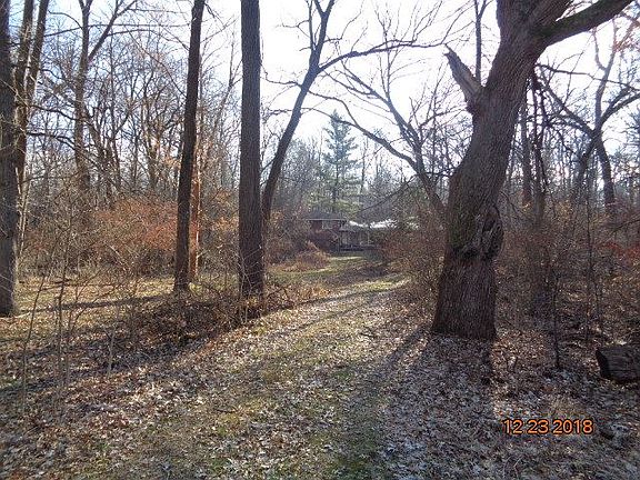 4th image of 702 Park Er Woods Dr
