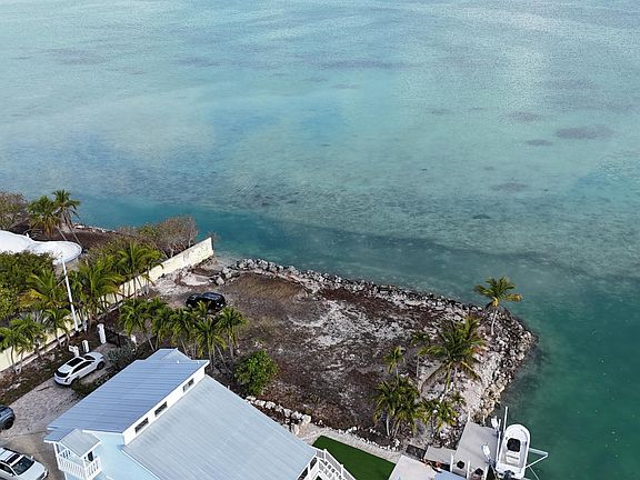 2nd image of 6 Palmetto Dr