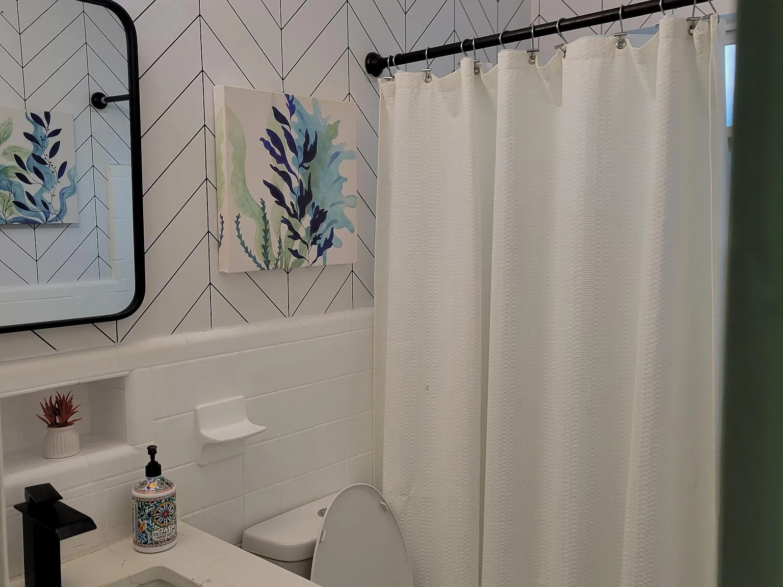 3 bed, 990 sqft, $2,295 — Photo 3