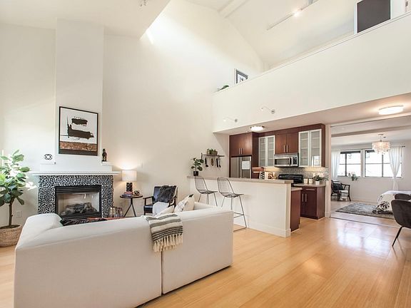2nd image of 1555 32nd St APT 6