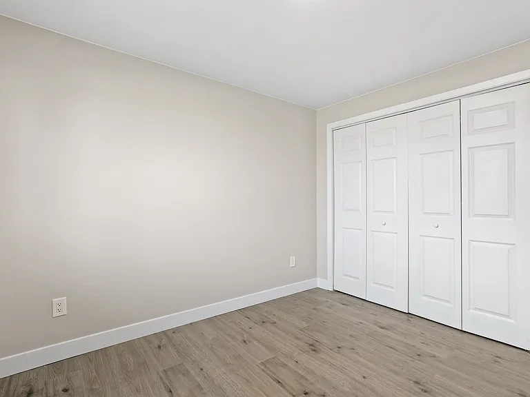 Fox Street Apartments — Photo 9